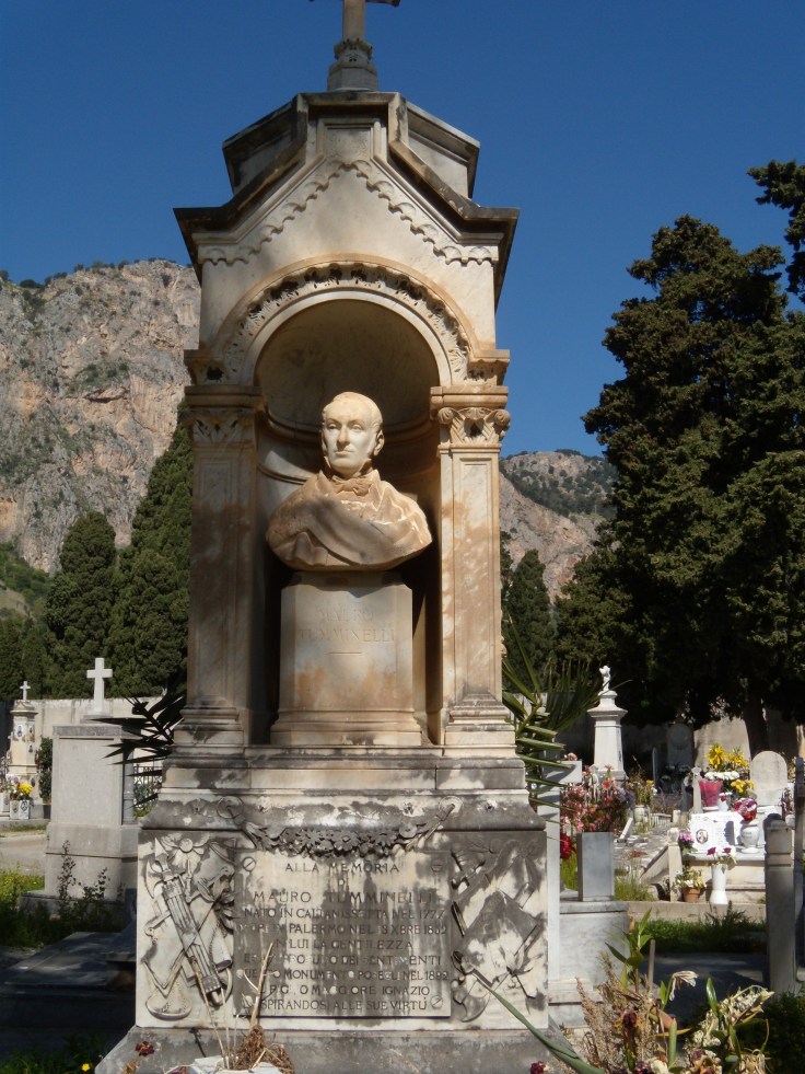 Monumento a Mauro Tumminelli