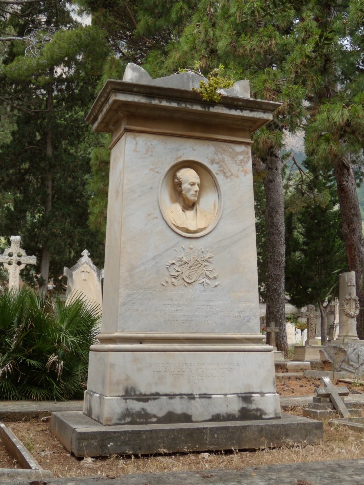 Monumento B. Zendrini