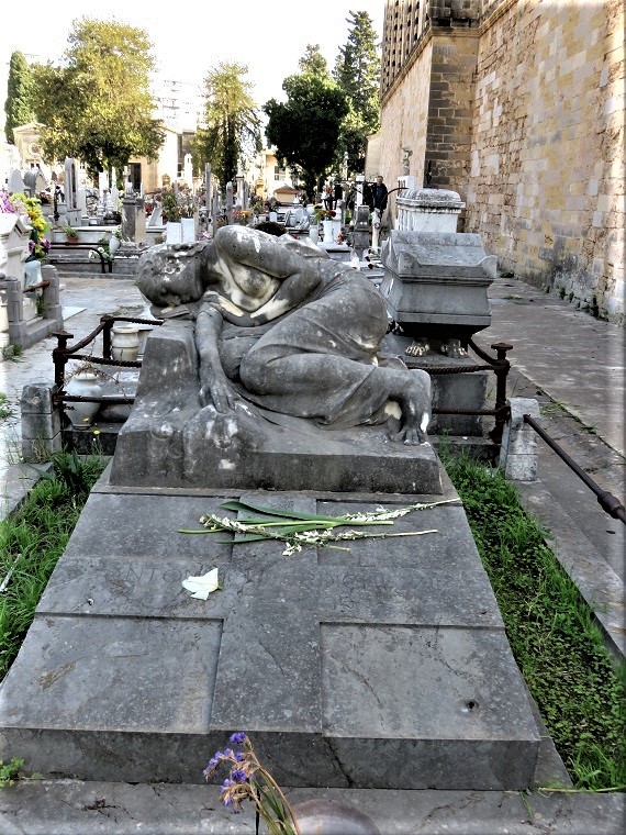 monumento_perdichizzi_1